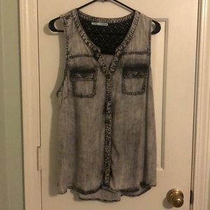 Maurice’s button down tank